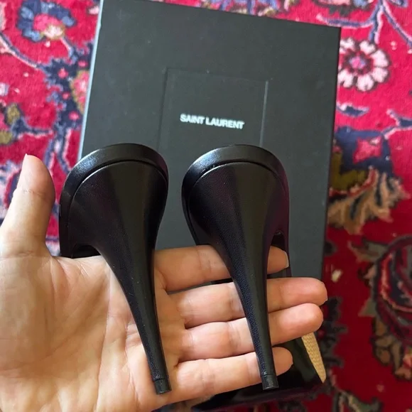 Saint Laurent Women's Cream Mules - Picture 5 of 10